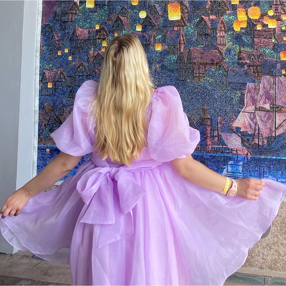 Lavender puff sleeve dress - Picture 2 of 3